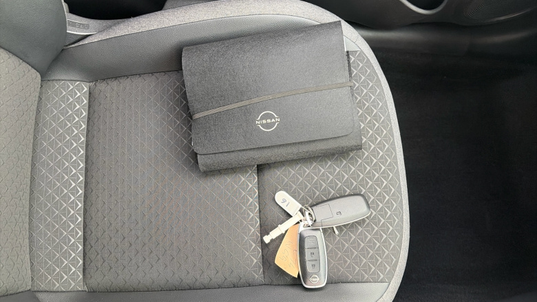 Nissan Juke 1.0 DiG-T N-Connecta 5dr DCT Petrol Hatchback